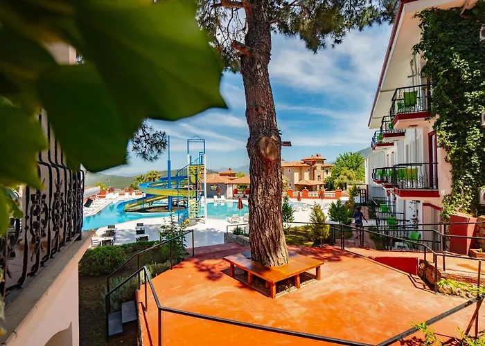 Sunshine Holiday Resort